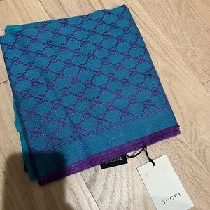 NEW WITH TAGS GUCCI Scarf